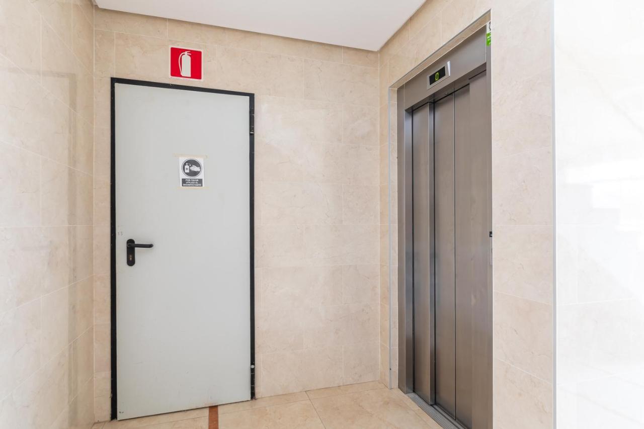 Isola Beachside Apartment Valencia Ngoại thất bức ảnh