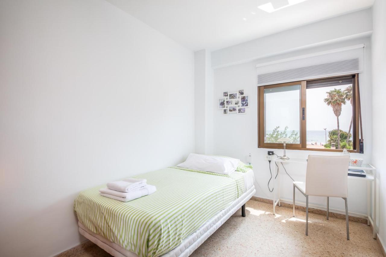 Isola Beachside Apartment Valencia Ngoại thất bức ảnh
