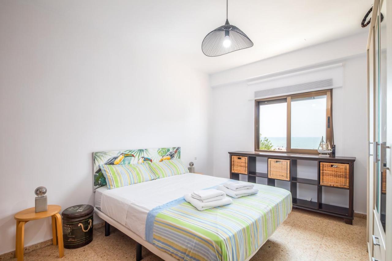 Isola Beachside Apartment Valencia Ngoại thất bức ảnh