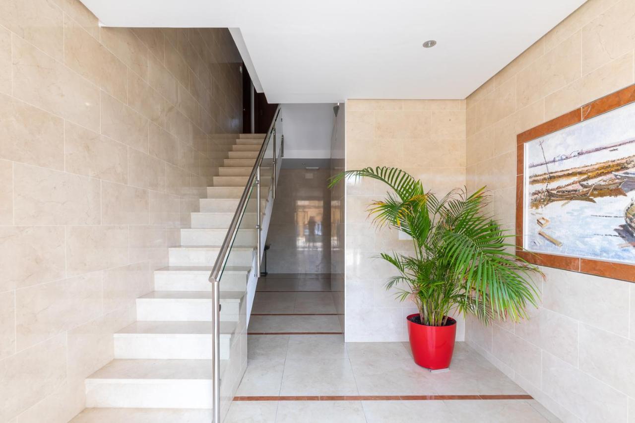 Isola Beachside Apartment Valencia Ngoại thất bức ảnh