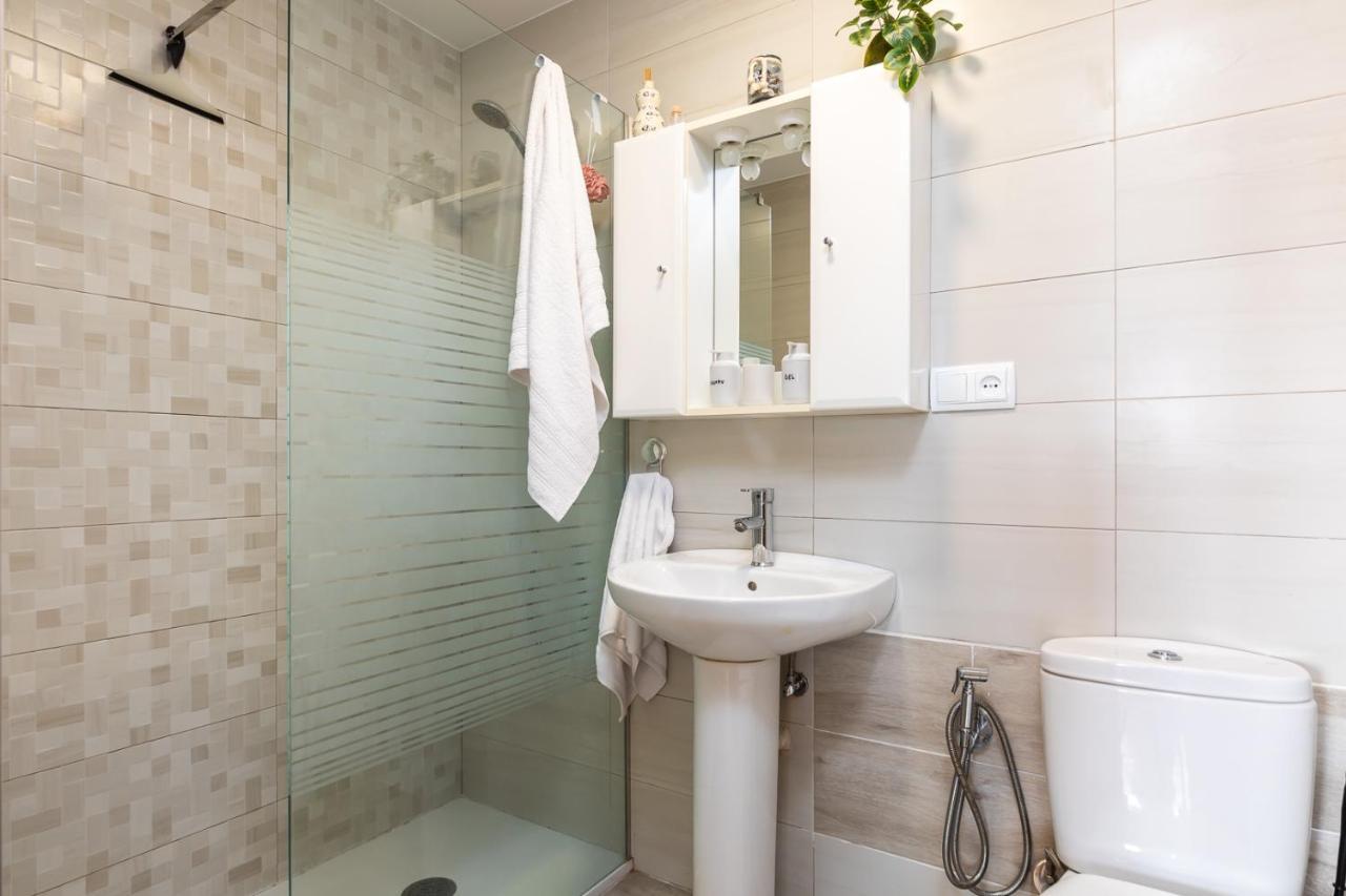 Isola Beachside Apartment Valencia Ngoại thất bức ảnh